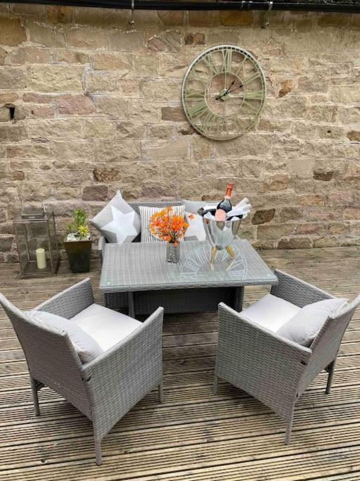 Luxury Peak District 2 Bedroom Boutique Cottage Two Dales ภายนอก รูปภาพ
