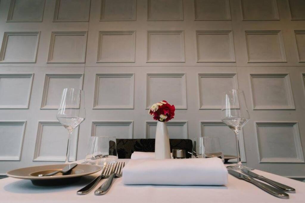 Luxury Peak District 2 Bedroom Boutique Cottage Two Dales ภายนอก รูปภาพ